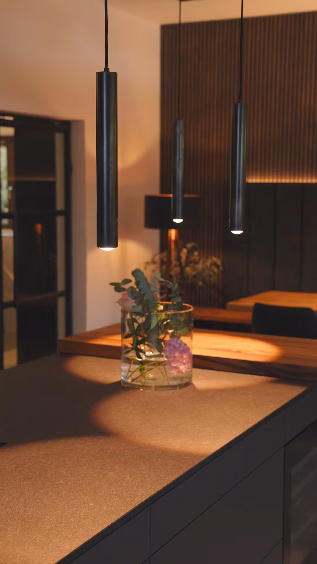 Arundo Design Pendelleuchte aus Holz, handgefertigt von LeuchtNatur, umweltfreundlich mit 5 Jahren Garantie. - das Bild 4