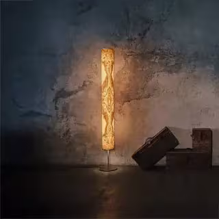 Arbor Wandleuchte aus massivem Holz in Baumstamm-Optik - rustikale Designer Wandlampe mit natürlicher Struktur