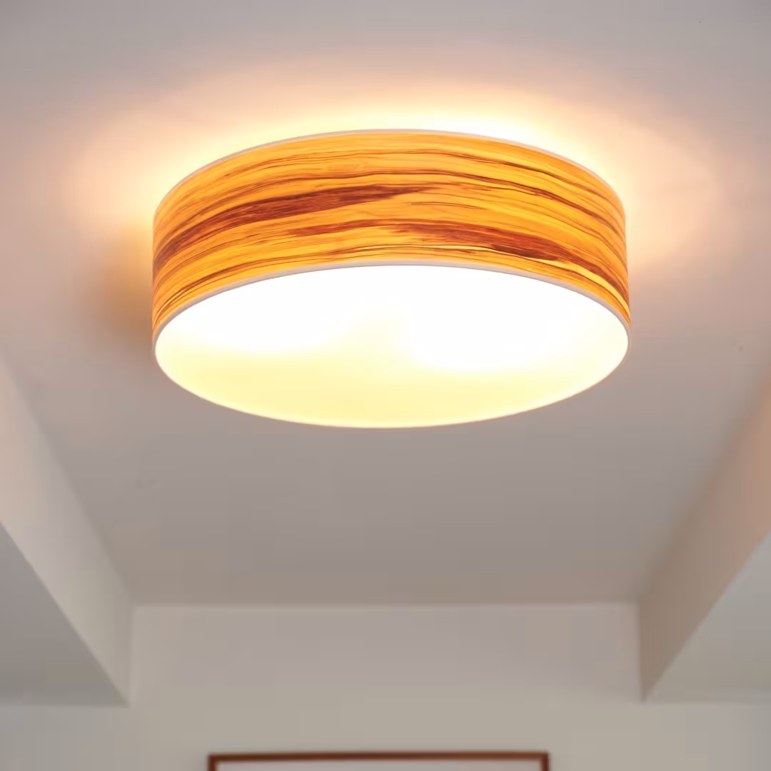 Holz Deckenleuchte Discus aus Nussbaum von LeuchtNatur, handgefertigt, nachhaltig und mit 5 Jahren Garantie. - das Bild 2