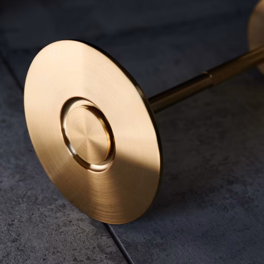 Handgefertigte Luxa kabellose Tischleuchte aus Holz, umweltfreundlich, mit 5 Jahren Garantie bei LeuchtNatur. - das Bild 4