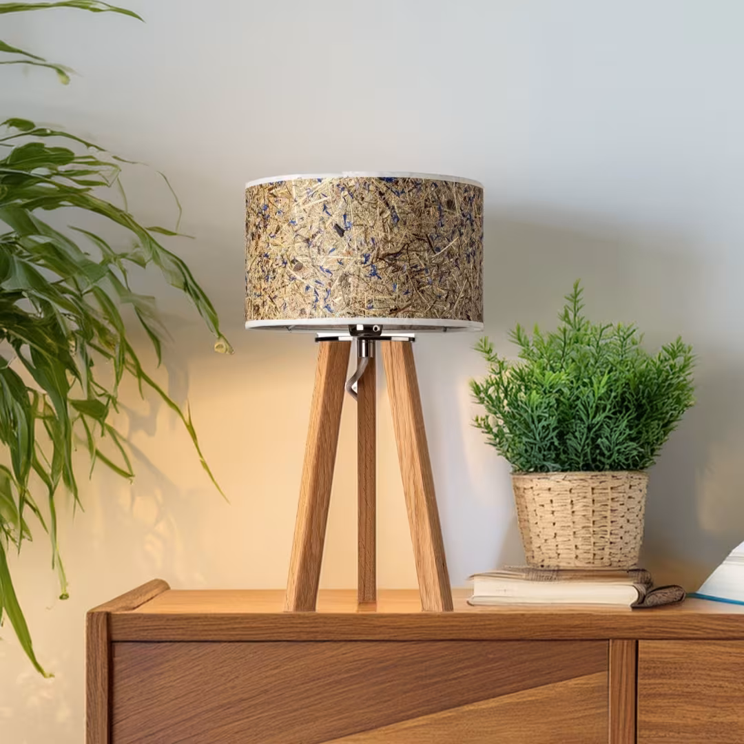 Handgefertigte Holz Tischlampe Ligna aus Kornblumen, umweltfreundliches Design von LeuchtNatur, 5 Jahre Garantie. - das Bild 2