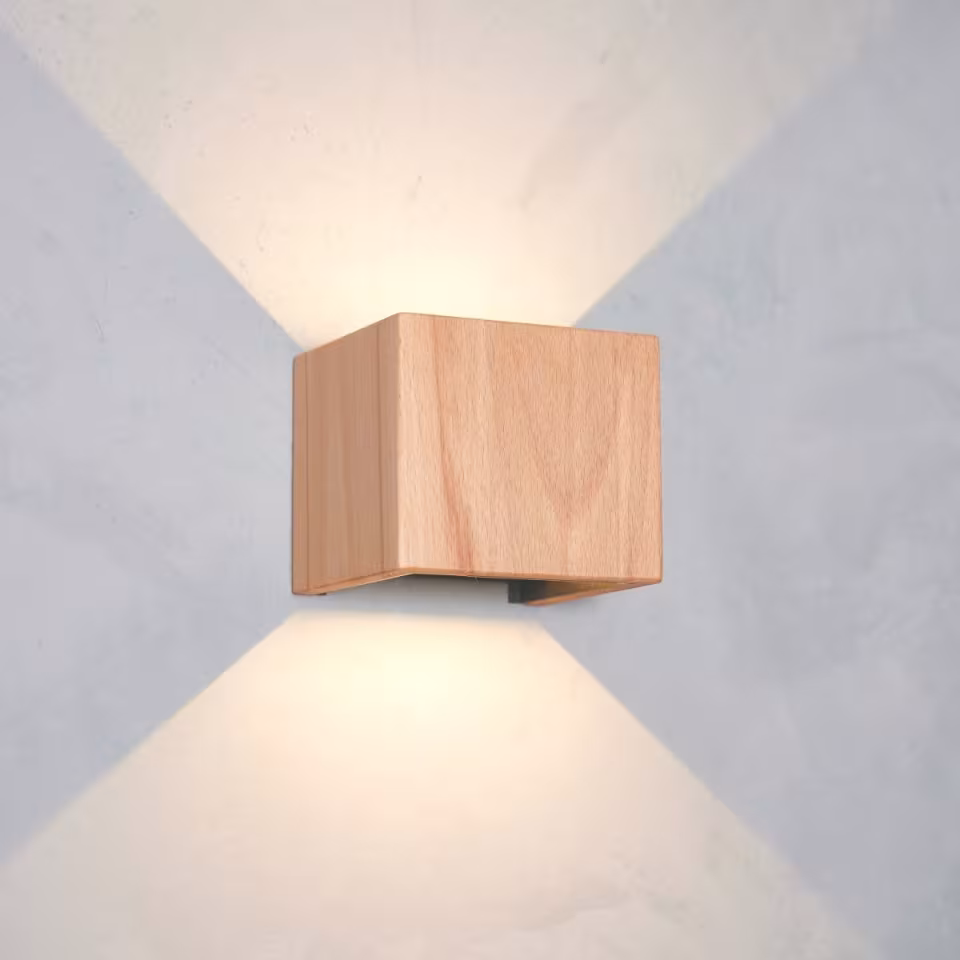 Cubus Holz Wandlampe von LeuchtNatur in Kernbuche, handgefertigt, umweltfreundlich, Premium-Qualität. - das Bild 1