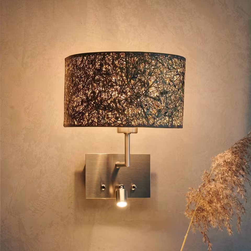 Handgefertigte Wandleuchte Cortexa mit Leselicht aus Holz, Kornblumenmotiv, umweltfreundlich, 5 Jahre Garantie.