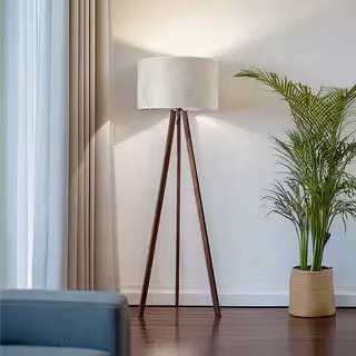 Stehleuchten fürs Büro aus Holz - Designer Standlampen und Leseleuchten für Arbeitszimmer und Home Office