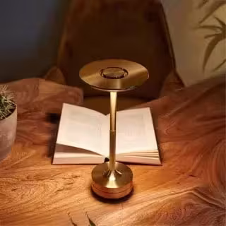 Tischlampen fürs Kinderzimmer aus Holz - Designer Nachttischlampen mit sanftem Licht für Kinder
